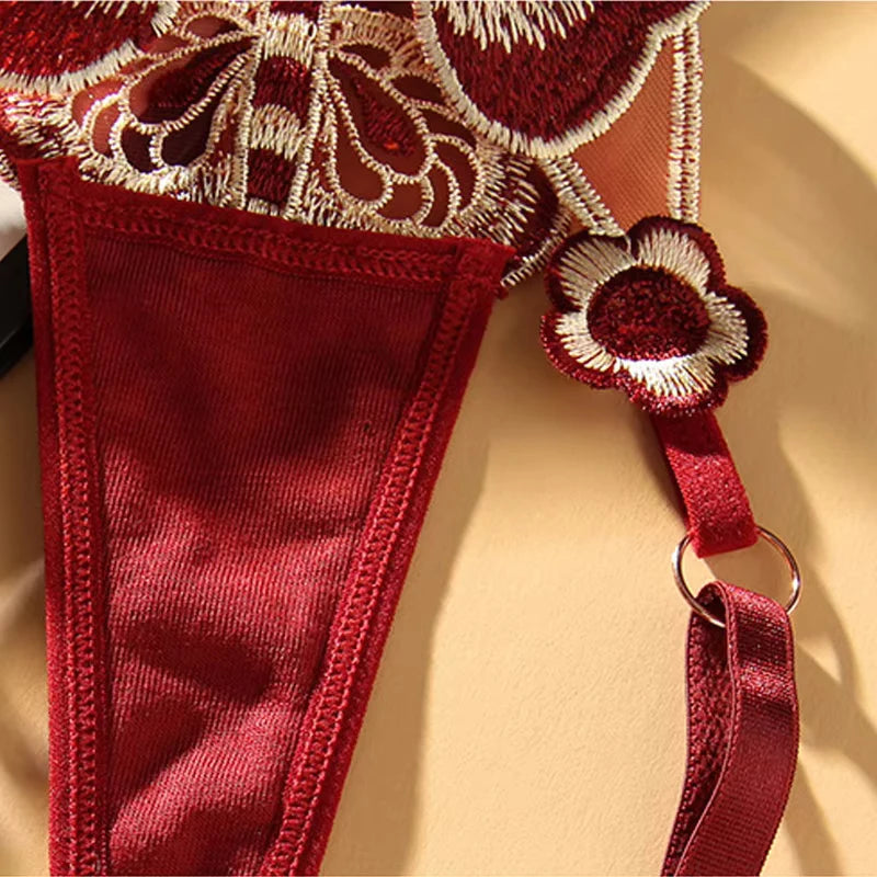 Calcinha feminina em Renda Borboleta Malha Ajustável
