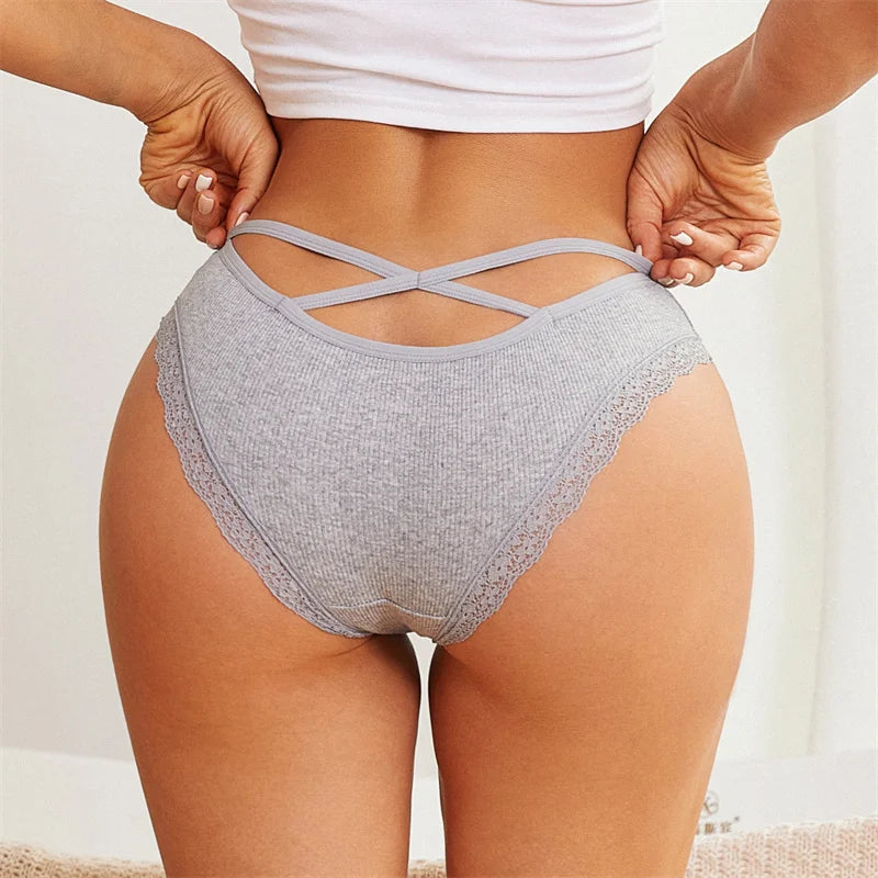Calcinha Feminina Algodão Cintura Baixa em Renda
